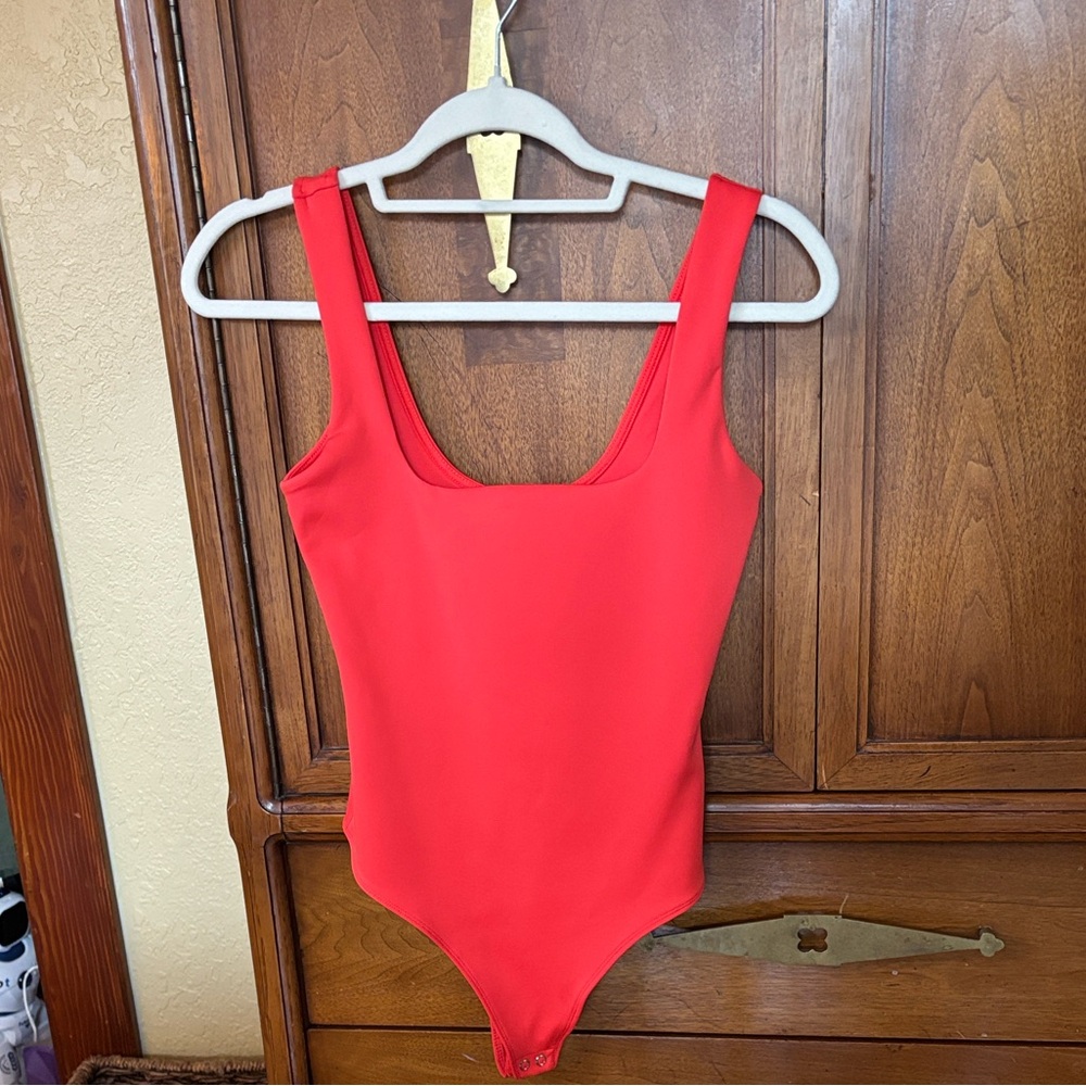 Good American Modern Sculpting Body Suit in Roma Size Medium